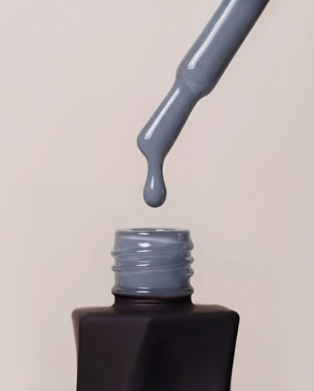 Gel Polish Smoke Grey – Evolve – Semi-permanent Nail Polish 10ml