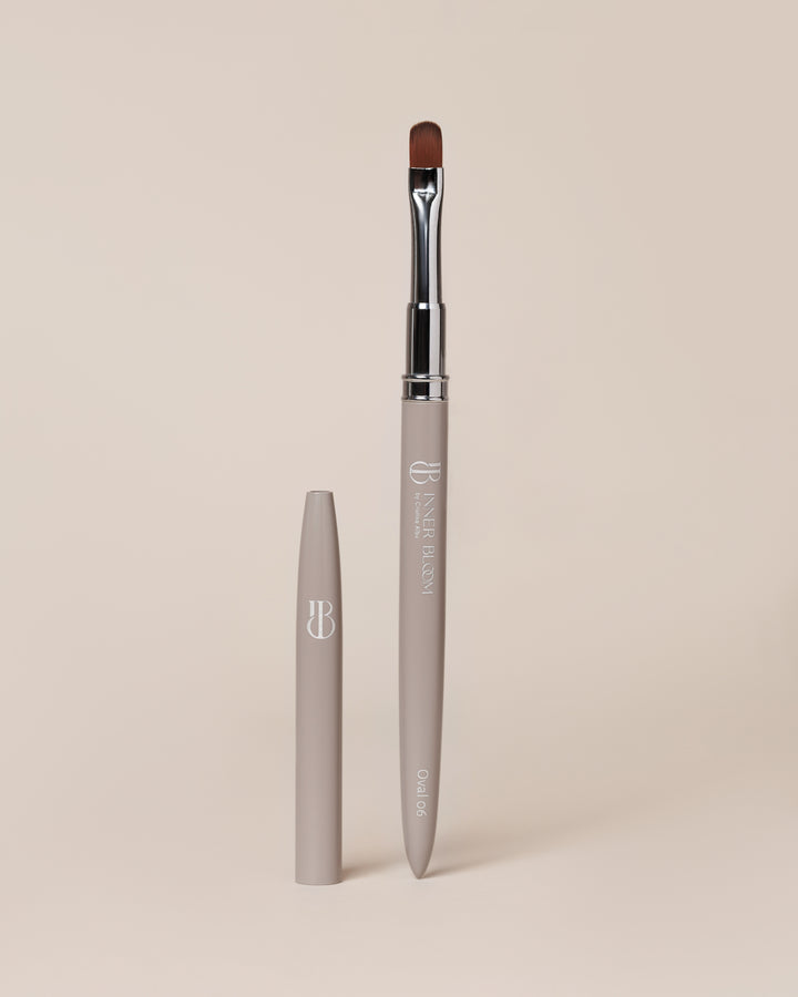 Premium Gel Oval Brush 06 - InnerBloom