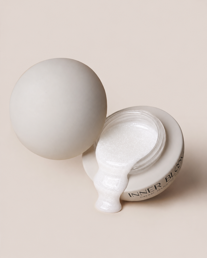 Self-Leveling Gel Shimmer Milky Silver Flakes